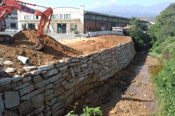 Realizzazione scogliera sul Chiamogna per messa in sicurezza della località Fornace, in Via Valdomenica