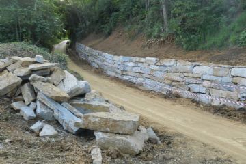 Realizzazione scogliera in Strada Cioca 