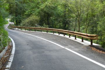 Intervento di ingegneria naturalistica con micropali, contenimento movimento franoso e messa in sicurezza della scarpata sul Chiamogna in Strada Comba, località Vigna Nuova