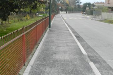 Nuovo marciapiedi in fregio alla Str.le Torre Pellice (novembre 2018)