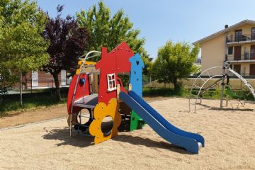 Lavori di rifacimento del parco giochi di P.za Giretti