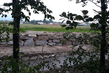 Scogliera e pulizia in alveo a monte del "Ponte rosso" sul Chiamogna di S.Michele in sponda sinistra (marzo 2020 - a cura della ditta Futur Garden).