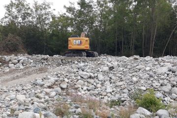 Opere AIPO, a seguito di progettazione congiunta dei Comuni di Bricherasio e Campiglione, con movimentazione materiale dal centro alveo a protezione della sponda destra del torrente, a difesa della borgata Pertusio.