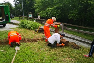 Installazione a cura dei volontari della squadra AIB di Bricherasio