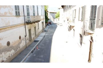 Durante l'estate 2021 proseguono i lavori di rifacimento della rete di marciapiedi lungo Via Vittorio Emanuele II, nel tratto compreso fra P.za S.Maria ed il cimitero, con l'obiettivo di riqualificare l'ingresso del paese sul quale si affacciano i palazzi Calleri-Cacherano, Ricca di Castelvecchio e Barberis.