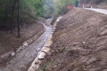 Realizzazione scogliera a protezione di Strada Cesani Marciottina (ottobre 2021)