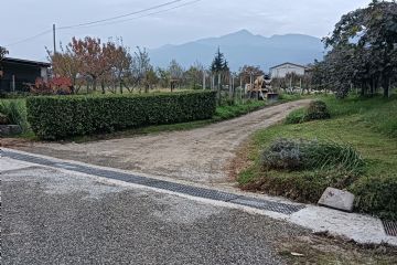 Opere di sistemazione e realizzazione canalette e griglie per raccolta acque in Strada Borgata Bocco, fra Strada Roncaglia e la SP161