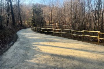 Realizzazione nuova scogliera sul torrente Chiamogna a protezione della strada in località Ghignet - Basse.