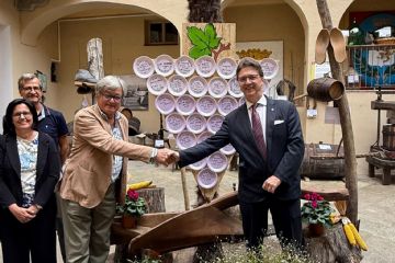 Esposizione di attrezzature e testimonianze del lavoro che fu, a cura della collezione civica "Il Torchio"