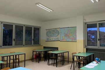 Sostituzione corpi luminosi scuola media e biblioteca