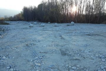 Opere di movimentazione materiale in alveo e rinforzo difese spondali in località Colombere