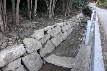 Realizzazione briglia e consolidamento muri rio incrocio Cesani Granero - Cesani Sardegna