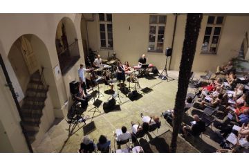 Concerto "La femme", dedicato alla musica francese al femminile, proposto nel cortile del municipio nell'ambito della "Semaine du francais 2024" (sabato 27/7).