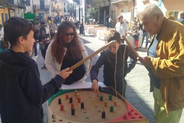 Sfilata carri, festa in paese 