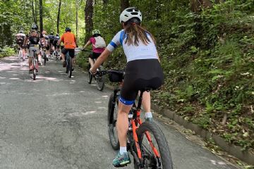 Pedalata Upslowtour con Cassani